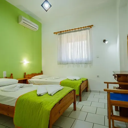 Kyprianos Hotel apartamentowy Keri